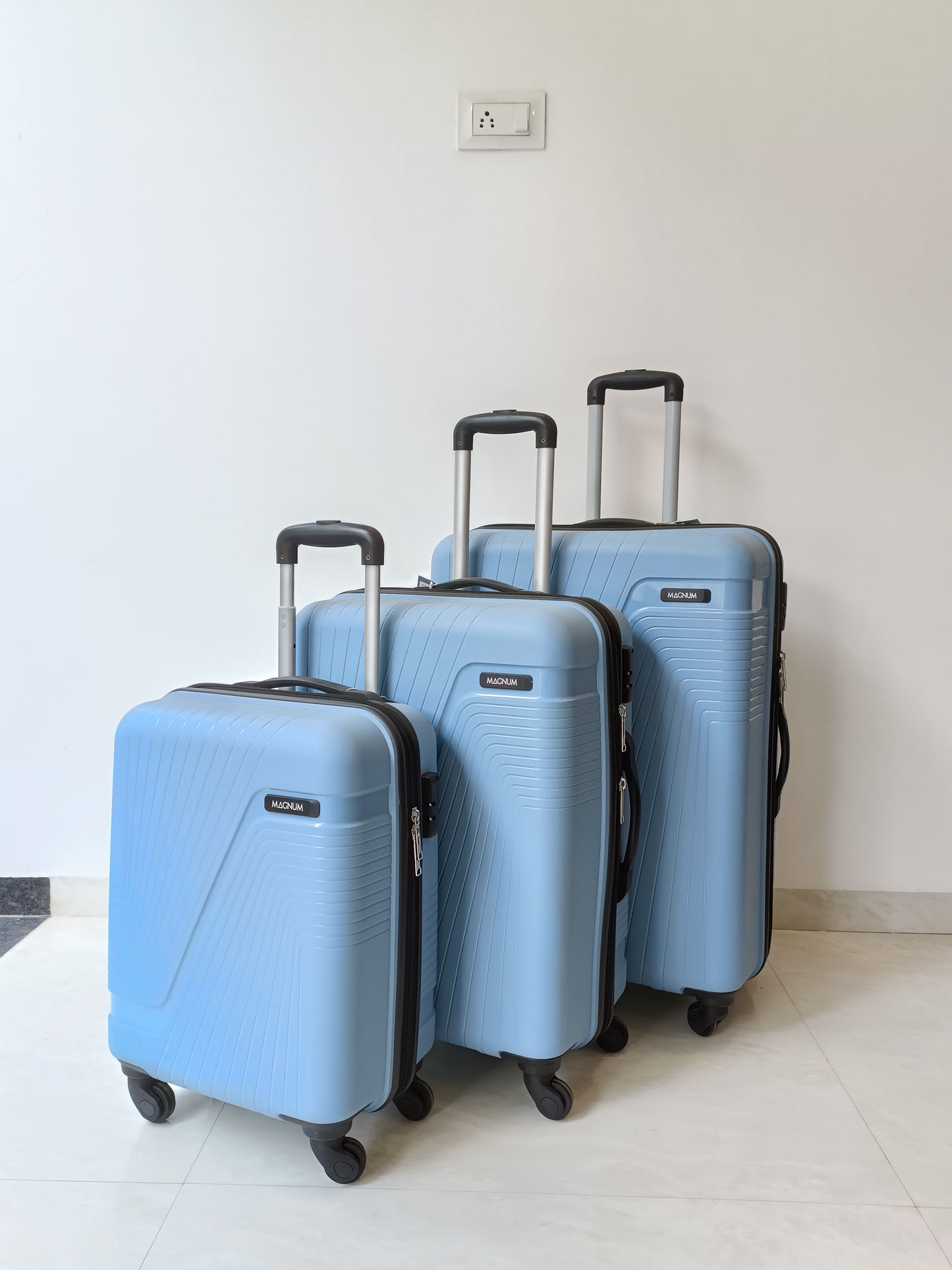 Safari Magnum combo of 3 pcs hard luggage in amazing colours