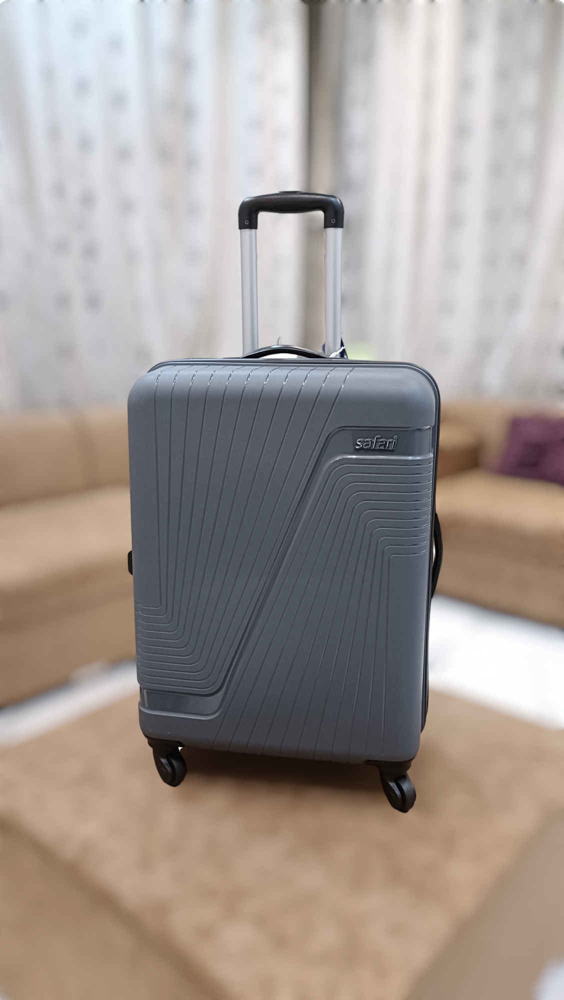 Safari polypropylene hard luggage 2 pcs set grey colour small and medium